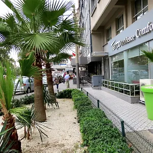 κάντε κράτηση εδώ